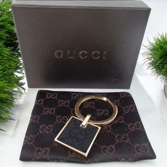 GUCCI GG Canvas Keyring/Bag Charm 😍❤️ - Picture 1 of 9